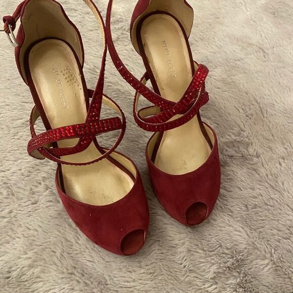 Nine West suede heels, size 7 - Picture 6 of 12